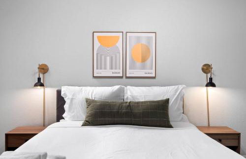 Lux Modern Pet Friendly | Pool | Hot Tub | Tennis - Photo 25