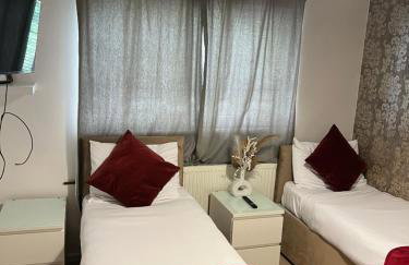 Flamingo Short Lets Greenleys - Foto 6