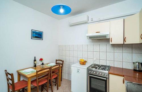 By the sea - Foto 12