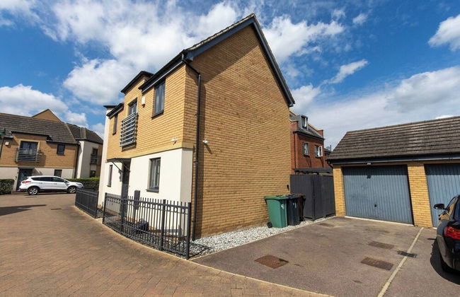 Hampton 3-bedroom Luxury Escape With Parking - Foto 28