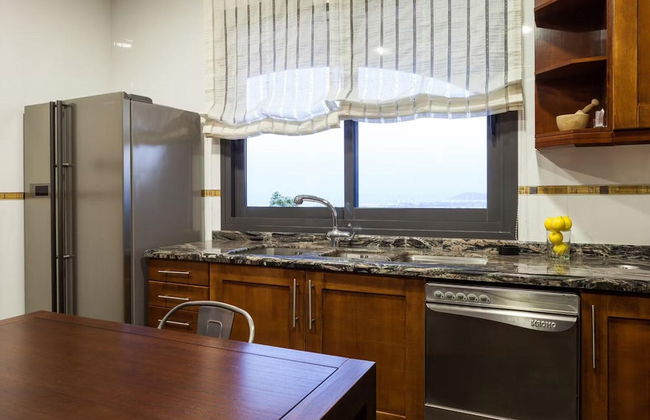 Unique Villa With Outdoor hot tub - Photo 16