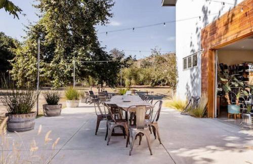 Mid Century Modern Family Home On 25 Acres! - Foto 3