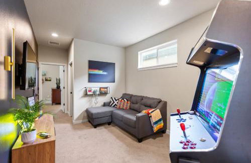 THE PENDLETON - Walkable - Arcade Loft - Modern- Light & Bright - Photo 29