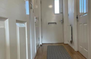 Spacious 4 Large Bedrooms Thurrock Grays 3 baths 1 ensuite Netflix Free Parking - Foto 40