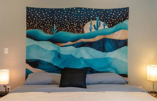 Oak Manor - Chic & Stylish 2BR Apartment Retreat - Photo 43