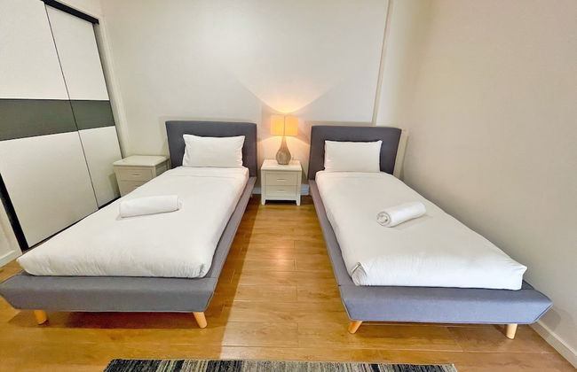 Phillip Island Towers - Photo 4