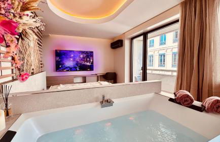 Blossom Suite-Hyper centre Jacuzzi Balcon clim - Foto 8