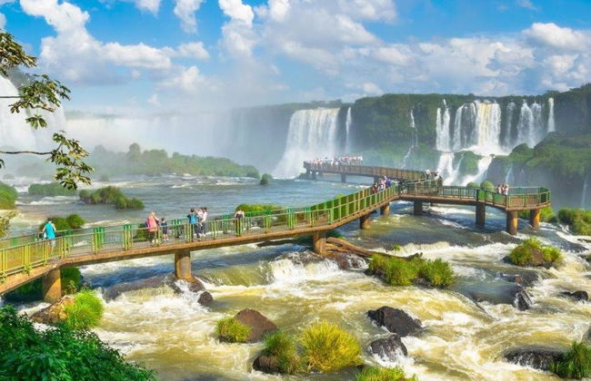 Explora las brasileñas Cataratas de Iguazú con el Dreams Park, Duty Free y traslados al aeropuerto - Foto 1