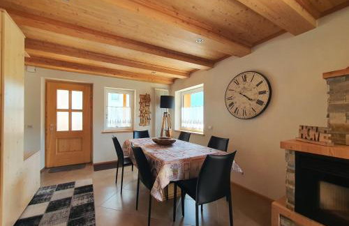 Casa Sandra Moena by Go new Location - Photo 3