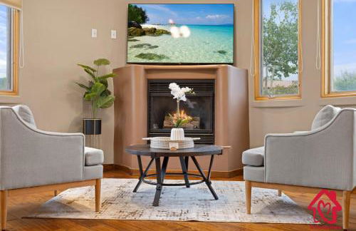 Elena's Sandia Sanctuary - An Irvie Home - Photo 12