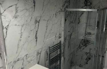 Yugogo One-Bedroom Apartment 37 London Road - Photo 13