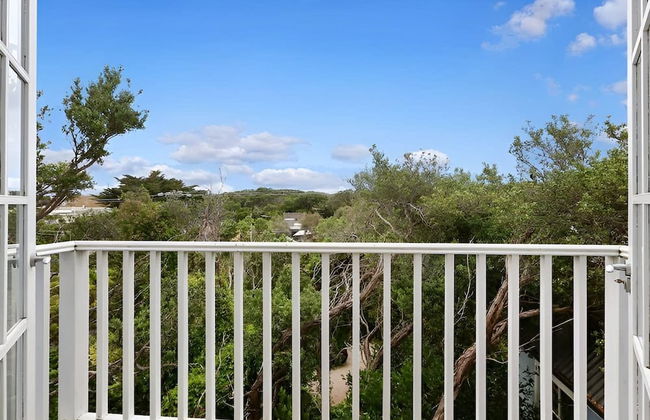 Rye Hamptons-inspired Gem - Photo 3