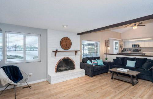 Edgewater Paradise HotTub Private Dock & Game Room - Foto 16