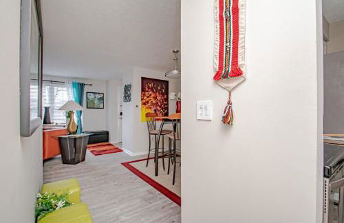 Lovely Eclectic Duplex - Peaceful Neighborhood - Foto 10