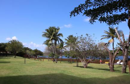 Apartamento espetacular na MELHOR praia da Bahia, GUARAJUBA é uma das únicas praias com selo azul do Brasil -Luxo, lazer, diversão e tranquilidade! Projetado para que você tenha a melhor experiência em hospedagem - Condominio tipo resort, o mais procurado - Foto 76