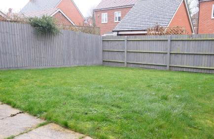 Spacious 4 Bedroom Home with Garden in Bedford - Foto 33