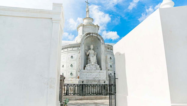 Veremos tumbas de personajes de lo más peculiares