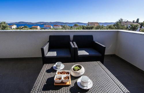 CROWONDER Sun Dance Apartments with Heated Swimming Pool Seaview and Garden - Foto 51