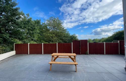 West Midlands-2 Double Bed Room Apartment - Photo 47