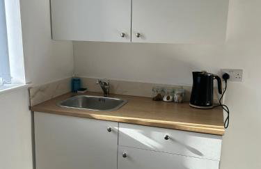 Large 6-Bedroom Family Home in Willenhall - Foto 3