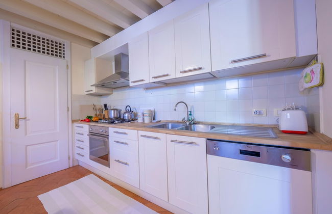 Villa Faccioli Bosso With Shared Pool - Foto 5