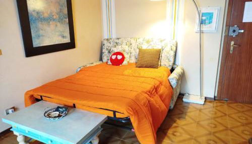 Sea View Apartment with Terrace & Free Parking - Photo 2