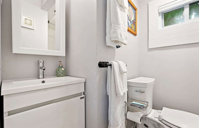 Just Beachy Charming Studio! - Photo 13