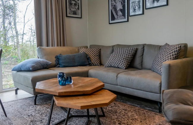 Pavilion 4 - Photo 10