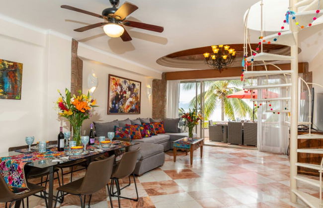 Ocean Front Penthouse Pool Sleeps 8 People - Foto 11