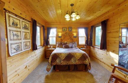 Long View Cabin, Breakfast Deck overlooking the Canyon! - Photo 23