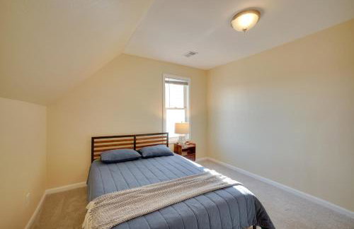 Walk to Kinnickinnic Ave! Newly Updated Abode - Foto 14