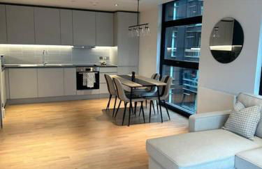 Stylist 2 Bedroom Apartment in Central London - Foto 17