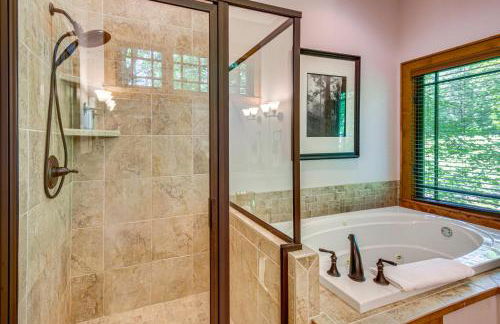 Luxe Trillium Home with Fire Pit, 5 Mi to Cashiers - Foto 15