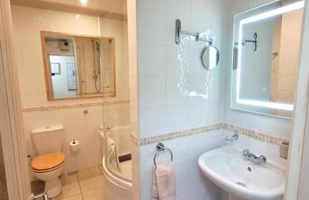 Birchcroft Hideaway - Photo 16