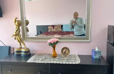 Pool Front Romantic Getaway withPrivate Entry - Foto 11