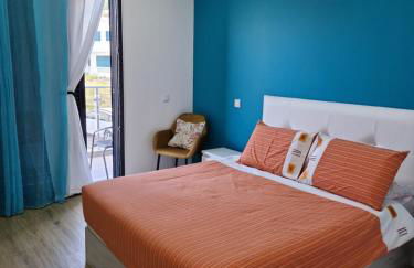 B - Elegent 2 Bedroom Modern Townhouse - Foto 14