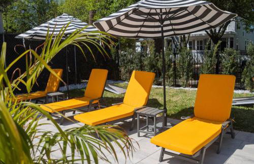 The Pearl & Oasis Duo Stylish 8BR Retreat - Photo 9