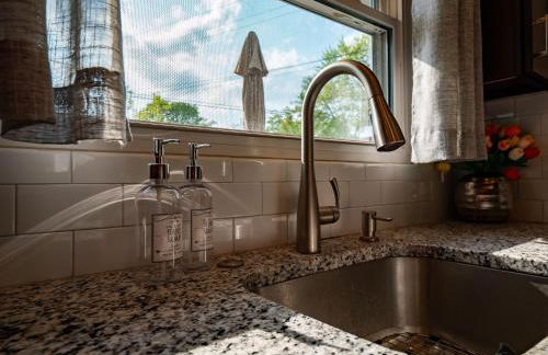 Lake Cottage with Hot Tub and Game Room - Foto 55