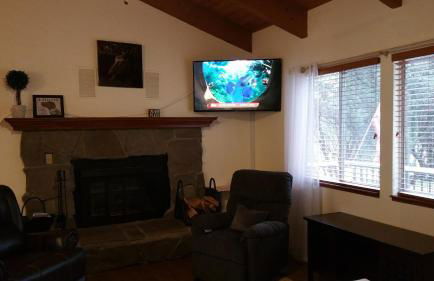 Lovely Mountain Lake Chalet by Yosemite: Equipped! - Foto 4