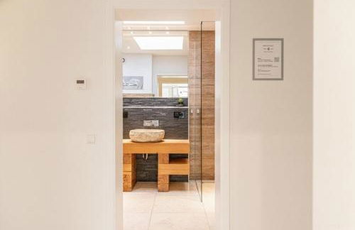 have-a-nice-Stay - Penthouse I Innenstadt I wenige Minuten zum Bahnhof I riesige Dachterrasse - Foto 4