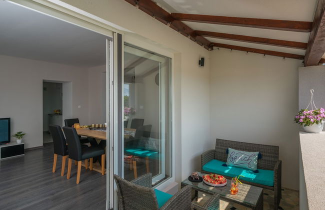 Relax and Unwind in our Brand new Apartment in Krnica Called Bura - Foto 8