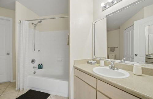 Upscale 1BR Apartment Home - Foto 14
