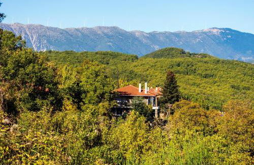 Σπίτι στο Τείχιο με θέα Βαρδούσια και Γκιώνα - Foto 30