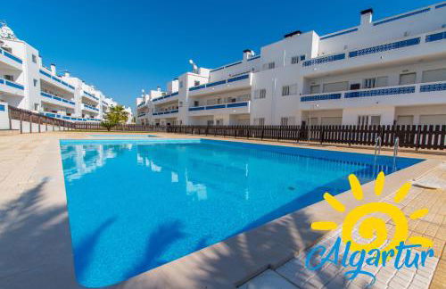 Santa Luzia Residence by Algartur - 5 mins Downtown - AC - Pool - Wi-Fi - Smart TV - Foto 6