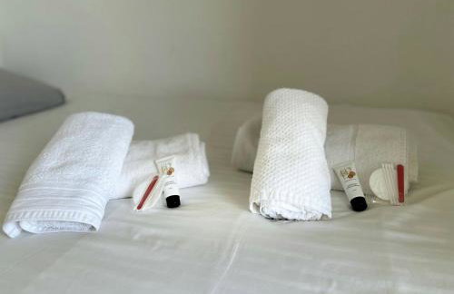 2Bed Seaview swimming pool beach on footparking - Foto 19