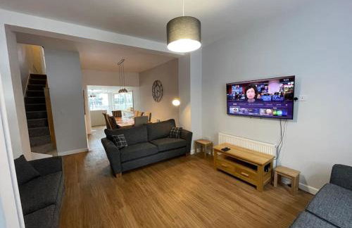 Hot Tub, Newly refurbished 4 bed, Dog friendly. - Foto 22