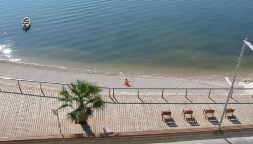 1ª LINEA DE MAR CON VISTA FANTÁSTICA - Foto 3