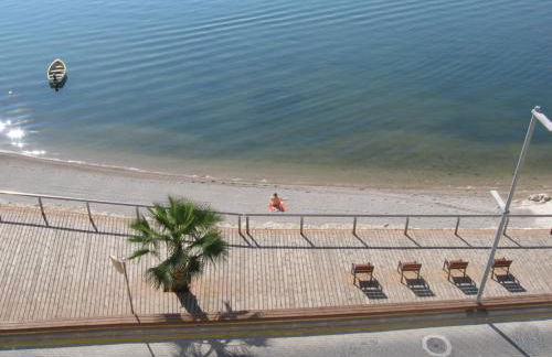 1ª LINEA DE MAR CON VISTA FANTÁSTICA - Foto 3