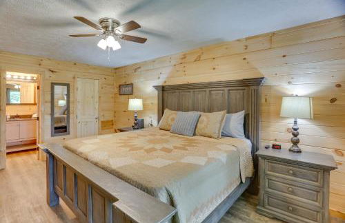 Mtn-View Gem Flat Rock Retreat with Deck and Grill! - Foto 16