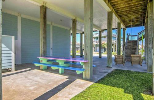 JUST LISTED Beach House Steps Away from the Beach - Foto 10